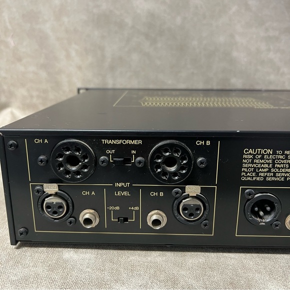 Yamaha Q2031 Stereo
31-Band Graphic Equalizer Q-2031 - Picture 7 of 11